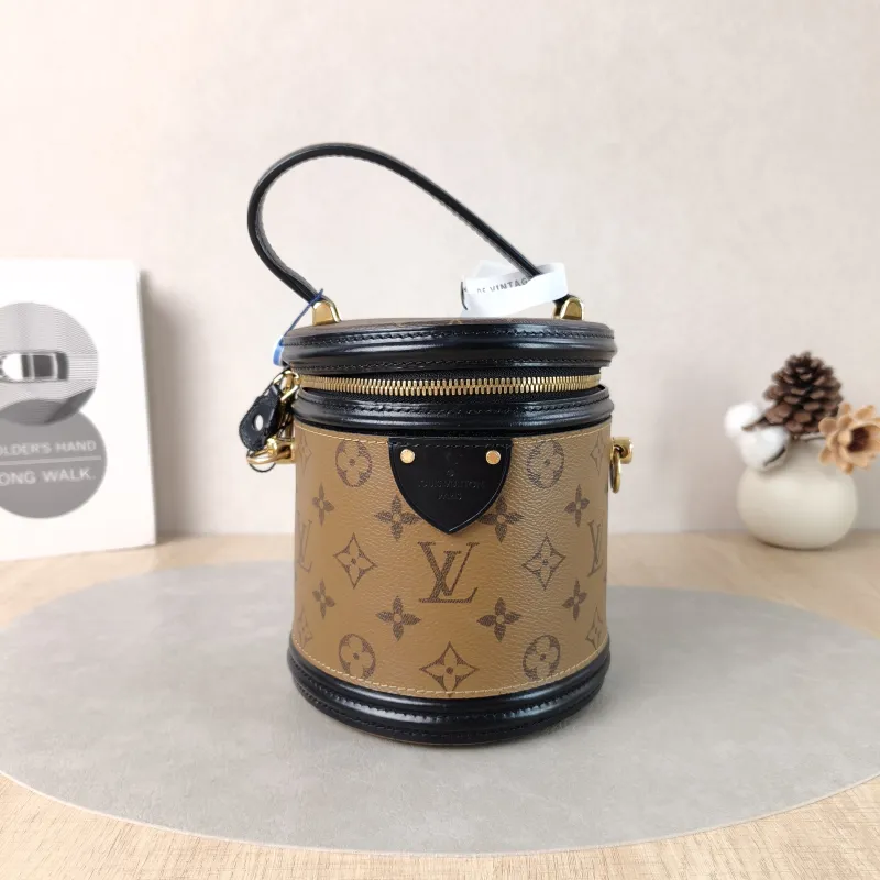 Louis Vuitton Crossbody Bag Cannes Monogram PVC Small15 × 15 × 17 cm