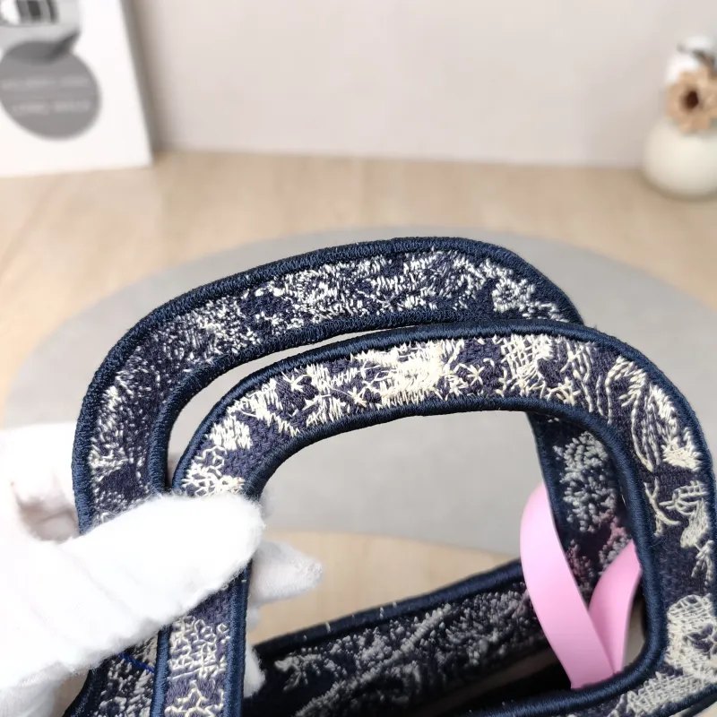 DIOR Top Handle Bag Book Tote Collection · White Blue Canvas Mini 22.5 × 6 × 15 cm — detail view 7 of 9