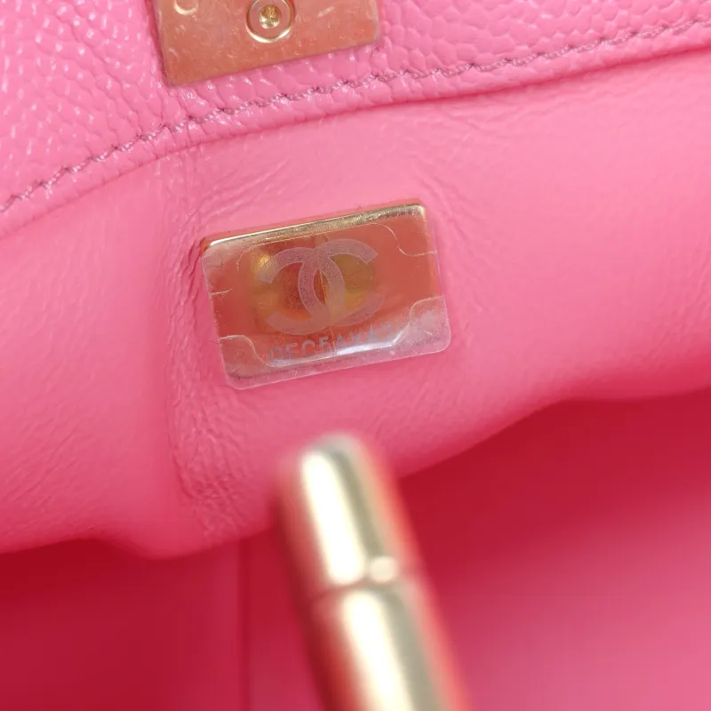 Chanel Shoulder Bag hobo Red Grained Calfskin One Size19 × 8 × 17 cm — detail view 5 of 11