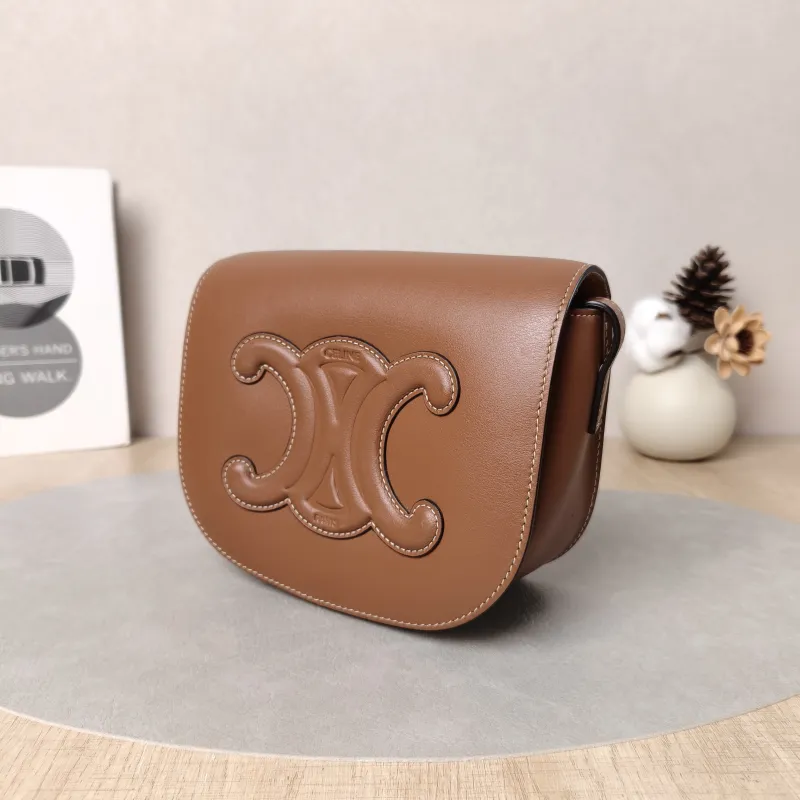 CELINE Crossbody Bag FOLCO TRIOMPHE Caramel Calfskin One Size18.5 × 7 × 15 cm — cover view 4 of 5