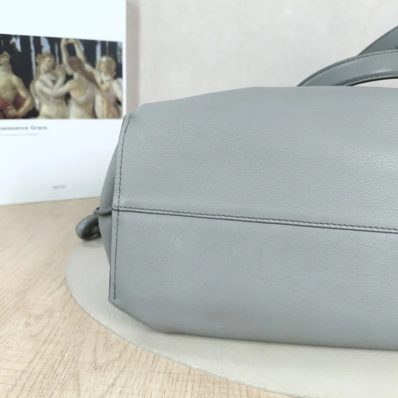 LOEWE Shoulder Bag Flamenco Grey Calfskin Large 38 × 14 × 29 cm — detail view 2 of 11