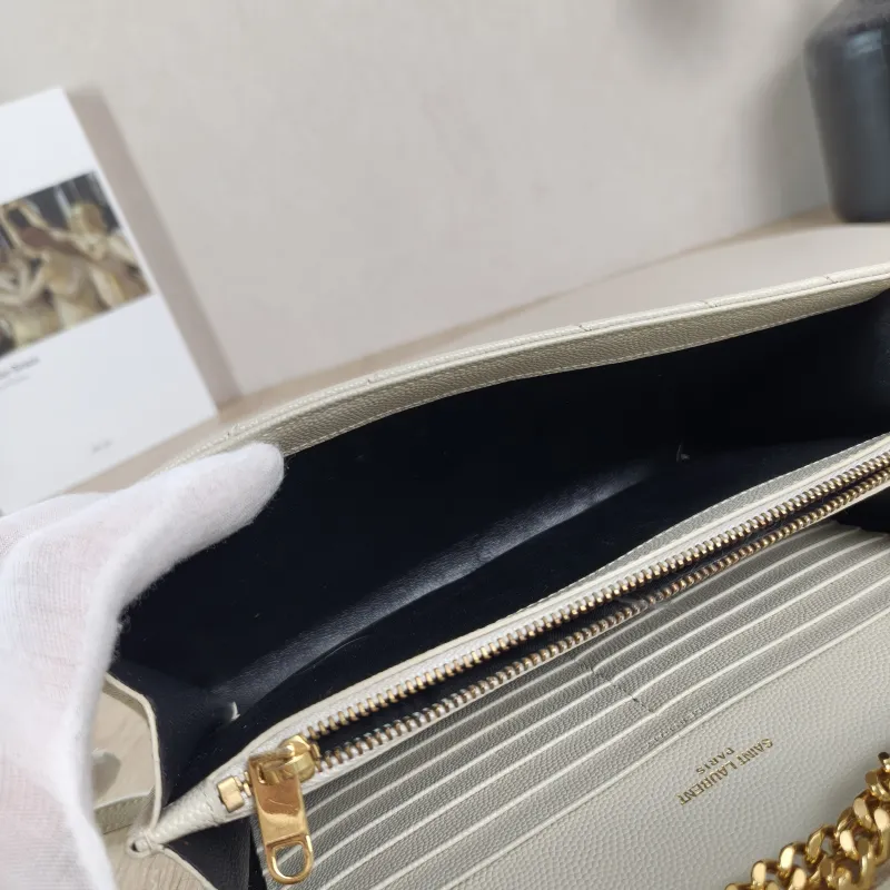 SAINT LAURENT Crossbody Bag CASSANDRE ENVELOPE White Calfskin 22.5 × 4 × 14 cm — detail view 2 of 13
