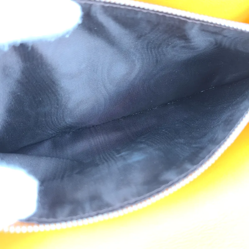GUCCI Crossbody Bag Dionysus Yellow Suede Medium 28 × 9 × 17 cm — detail view 4 of 13