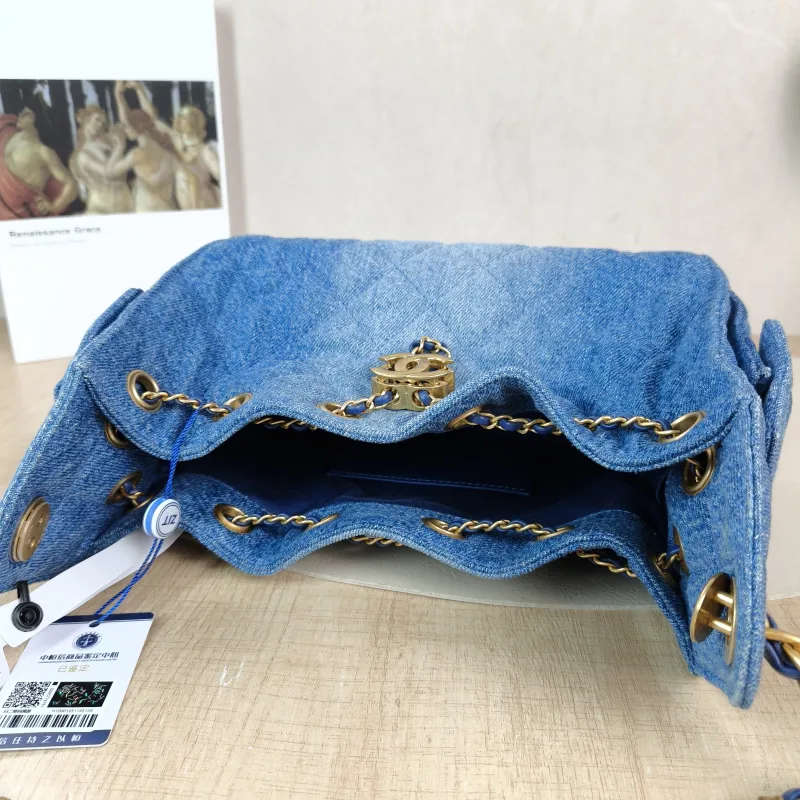 Chanel Crossbody Bag 25Bag Blue Mini 22 × 12.5 × 20 cm — detail view 9 of 11