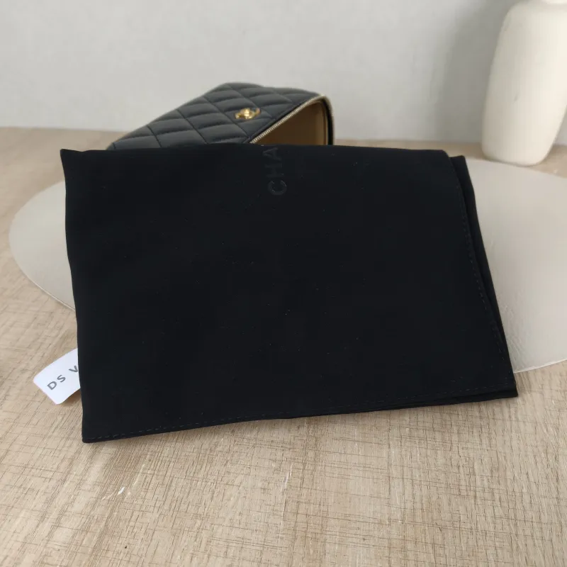 Chanel Crossbody Bag Edition Box Bag Cosmetic Bag Black Lambskin 17 × 8 × 9.5 cm — detail view 1 of 14