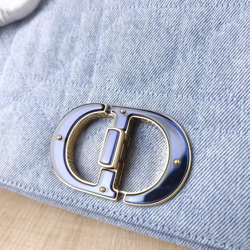DIOR Crossbody Bag Caro Chain Bag Blue Medium25.5 × 9 × 15.5 cm — detail view 2 of 13