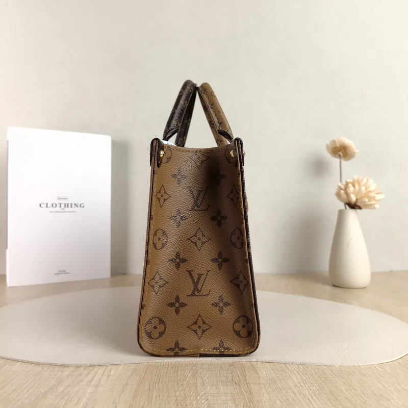 Louis Vuitton Shoulder Bag Onthego Monogram PVC Small 25 × 11.5 × 19 cm — detail view 2 of 12