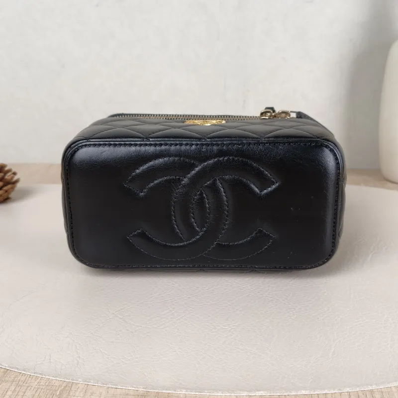 Chanel Crossbody Bag Edition Black Lambskin One Size 16 × 8 × 9.5 cm — cover view 5 of 5