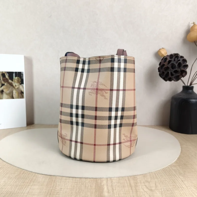 BURBERRY Crossbody Bag Bucket Bag Colorblock PVC 19 × 15 × 22.5 cm