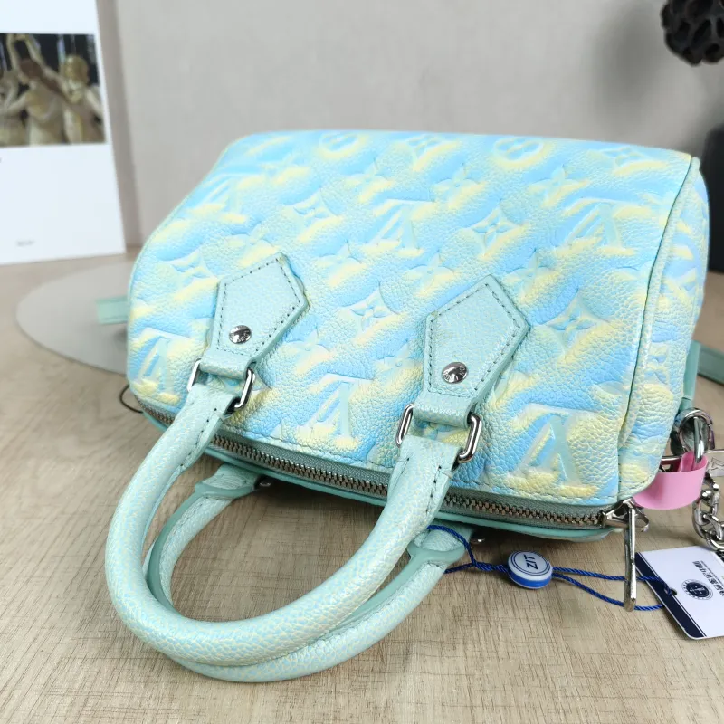 Louis Vuitton Crossbody Bag Speedy20 Calfskin One Size 20.5 × 12 × 13.5 cm — detail view 9 of 11