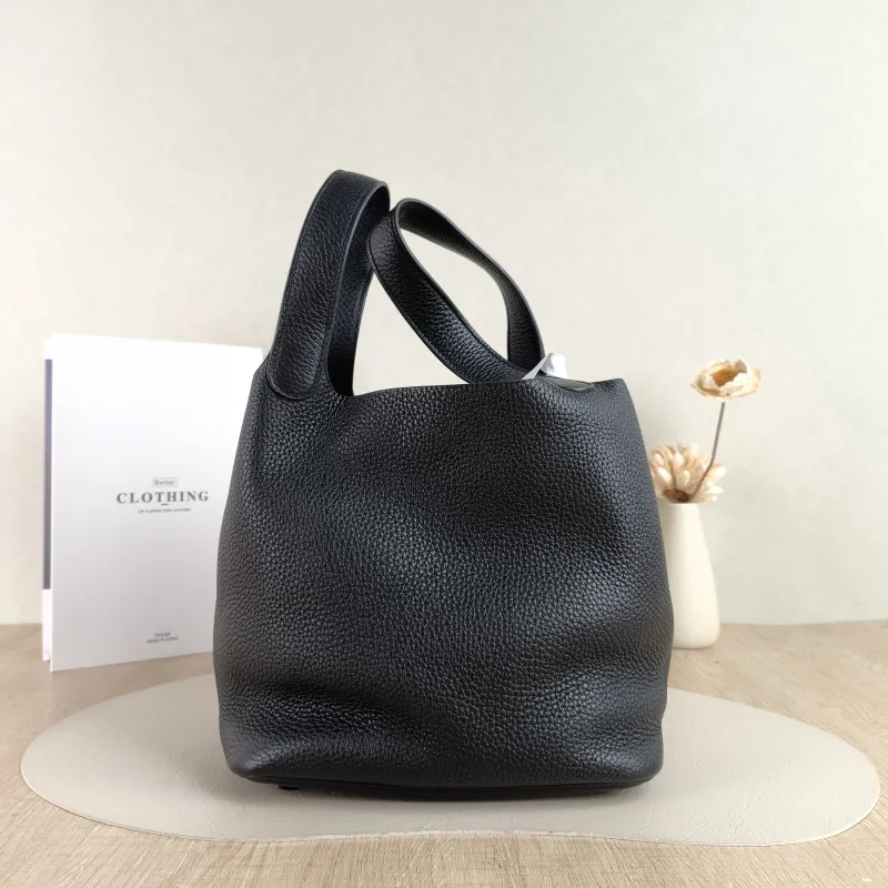 Hermès Top Handle Bag Picotin Lock 22 22 89Black TC Calfskin Medium 22 × 17 × 21 cm Z — detail view 2 of 9