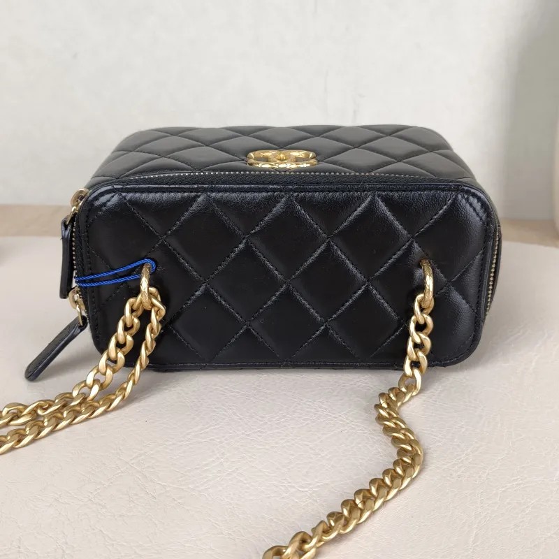 Chanel Crossbody Bag Edition Black Lambskin One Size 17 × 8 × 9.5 cm Conditioned — detail view 14 of 14