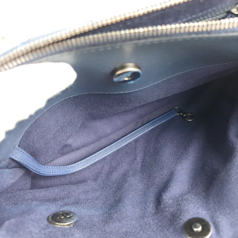 Chanel Top Handle Bag Shoulder Bag Blue Grained Calfskin One Size 33 × 9 × 22 cm 21 — detail view 13 of 13