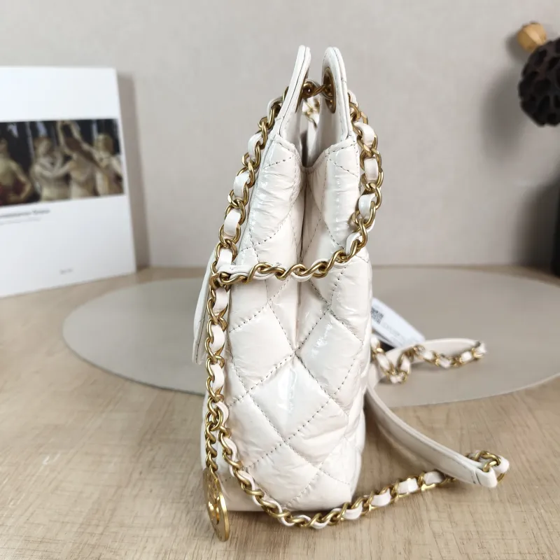 Chanel Crossbody Bag HOBO White Waxed Leather Medium 23 × 8 × 21 cm — detail view 6 of 10