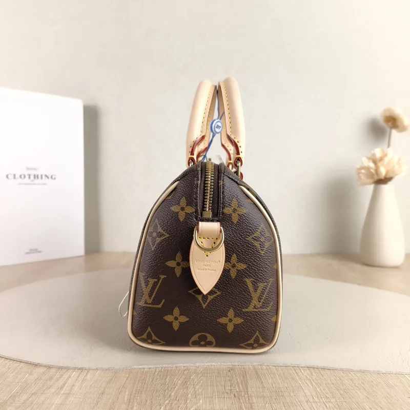 Louis Vuitton Crossbody Bag Speedy20 Shoulder Strap PVC Small 20.5 × 12 × 13.5 cm — detail view 5 of 9