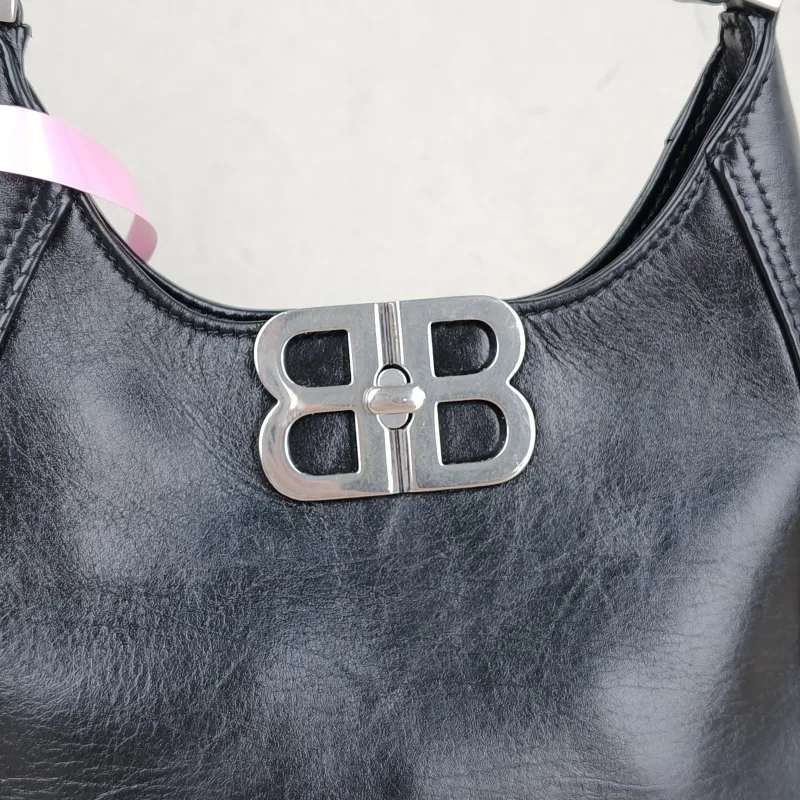 BALENCIAGA Crossbody Bag Crossbody Bag Black Calfskin 20 × 7 × 19 cm — detail view 9 of 12
