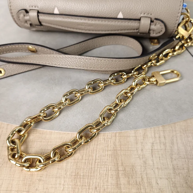 Louis Vuitton Crossbody Bag Pochette Métis East West Empreinte Embossed Calfskin Small21.5 × 6 × 13.5 cm — detail view 8 of 14