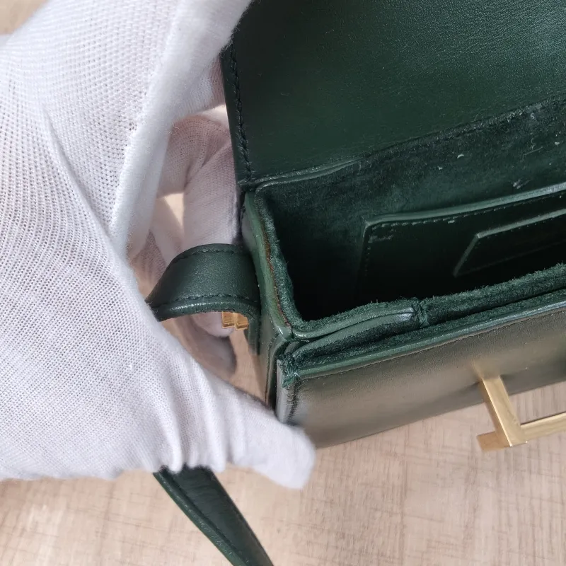SAINT LAURENT Shoulder Bag Shoulder Bag Green Calfskin16.5 × 5 × 8.5 cm — detail view 9 of 17