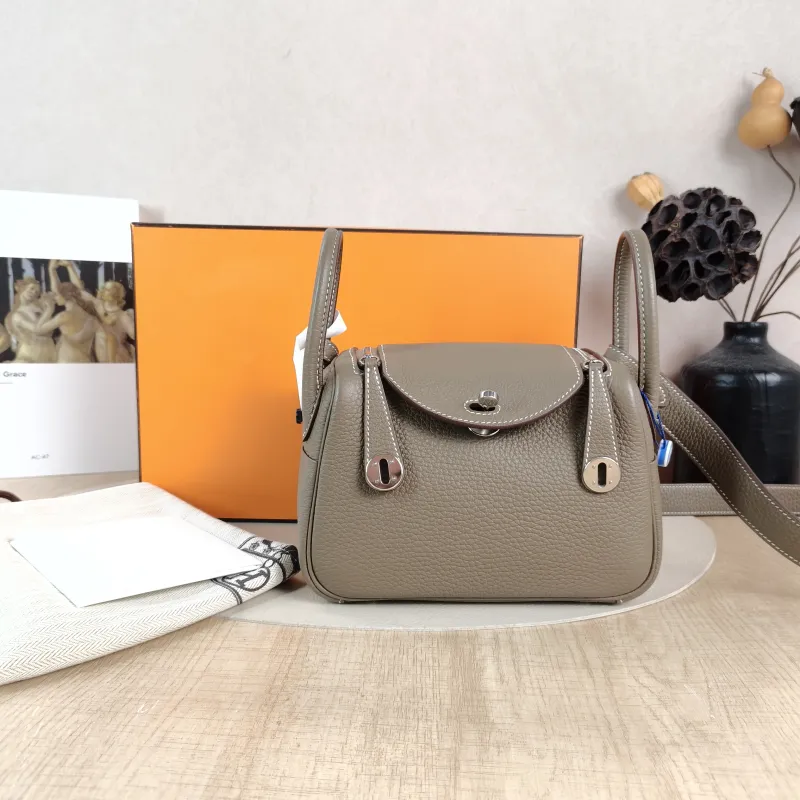 Hermès Crossbody Bag Lindy Mini 1918 TC Calfskinmini19 × 9.5 × 13 cm — cover view 5 of 6