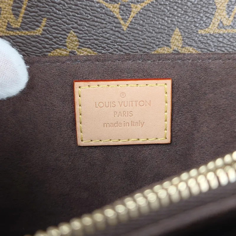 Louis Vuitton Crossbody Bag Pochette Métis East West Monogram PVC Small 21.5 × 6 × 13.5 cm — detail view 10 of 15