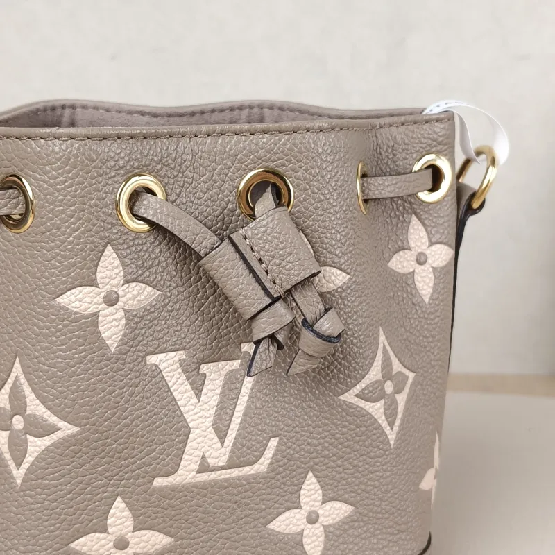 Louis Vuitton Crossbody Bag NANO NOÉ Bucket Bag Nano · White Empreinte Embossed Calfskin nano 13 × 10 × 16 cm — detail view 3 of 9