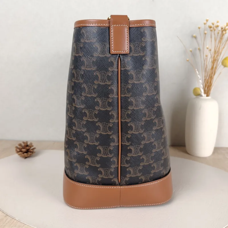 CELINE Crossbody Bag Triomphe Bucket Bag Monogram PVC Medium24 × 18 × 27 cm — detail view 9 of 9