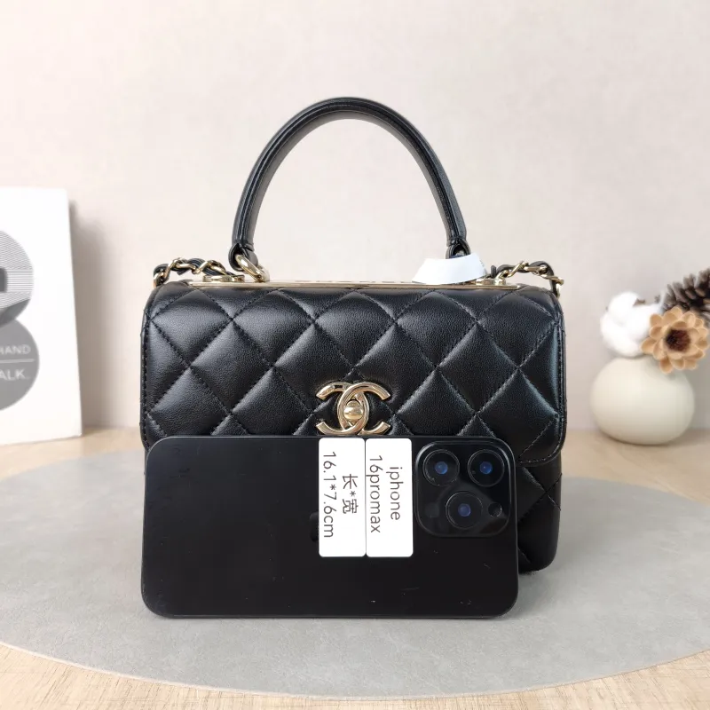 Chanel Top Handle Bag Trendy CC Black Lambskin Mini 19.5 × 8 × 14.5 cm — cover view 5 of 5