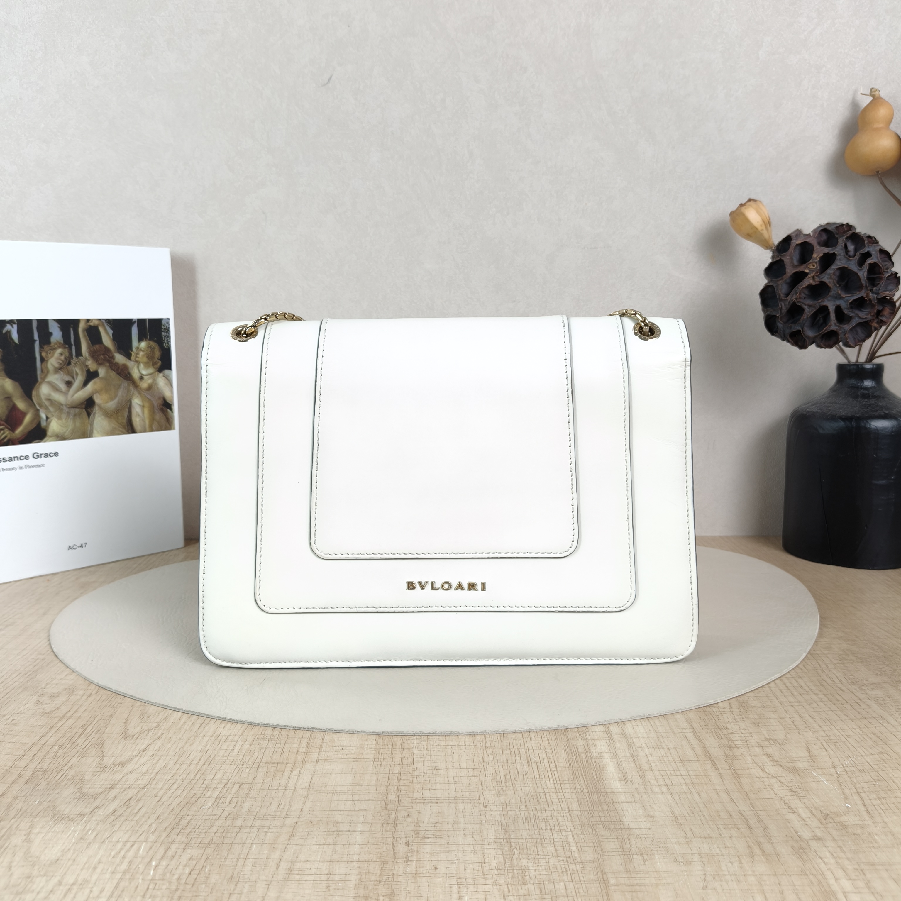 Bvlgari Shoulder Bag Serpenti Forever Collection Crossbody Bag White Calfskin Medium27.5 × 7 × 18 cm — cover view 4 of 6