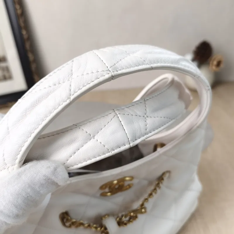 Chanel Top Handle Bag25p hobo White Calfskin24 × 10 × 14 cm — detail view 9 of 14