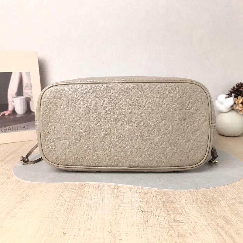 Louis Vuitton Shoulder Bag Neverfull Empreinte Embossed Calfskin Medium 31 × 14 × 28 cm — cover view 2 of 5