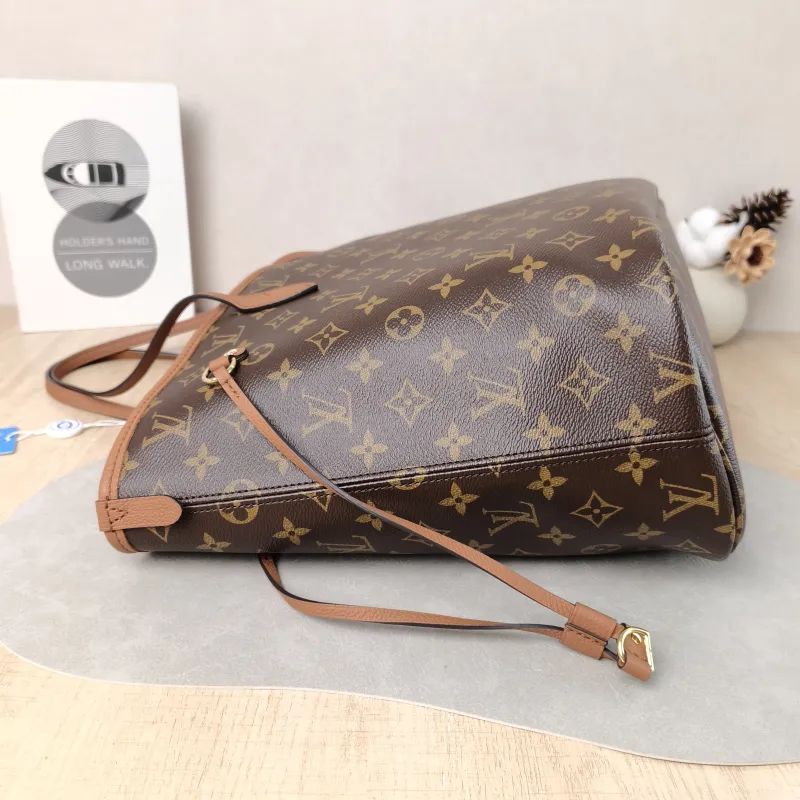 Louis Vuitton Shoulder Bag NEVERFULL INSIDE OUT PVC · Calfskin Medium 31 × 14 × 28 cm — detail view 11 of 11