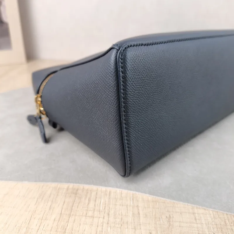 Loro Piana Crossbody Bag Extra Bag L27 Grey Calfskin One Size 27 × 10 × 16 cm — detail view 4 of 14