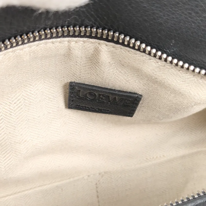 LOEWE Shoulder Bag Puzzle Black CC alfskin Medium 29 × 14 × 19.5 cm — detail view 1 of 13