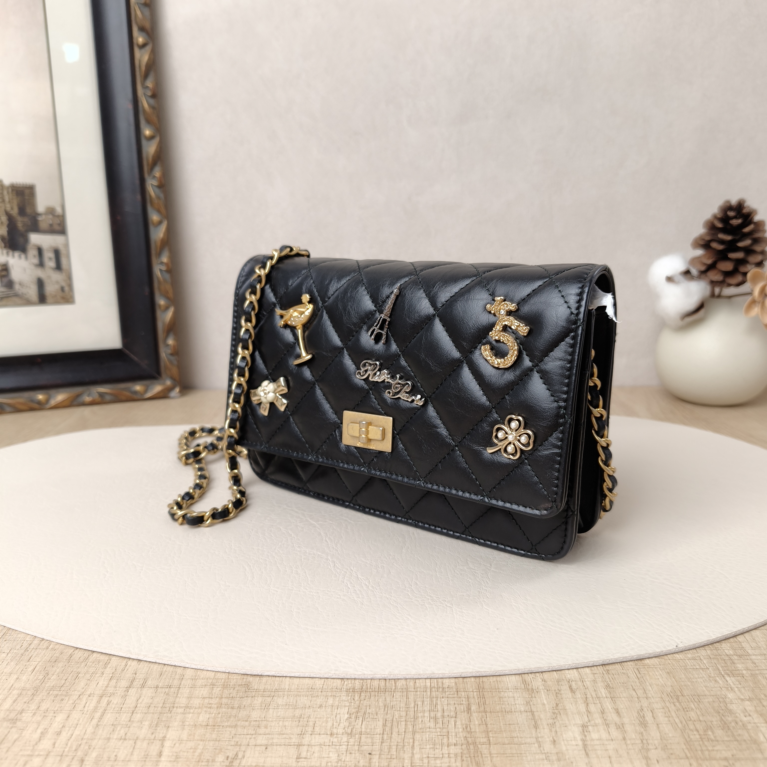 Chanel Crossbody Bag2.55Collection Edition Crossbody Bag Black Calfskin One Size19 × 4 × 13 cm — cover view 8 of 9