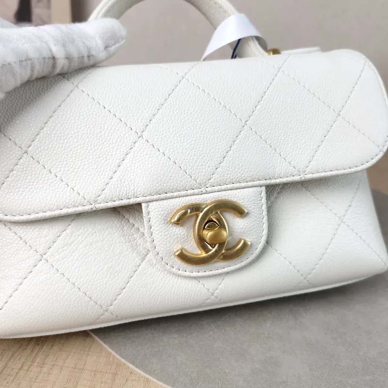 Chanel Crossbody Bag 25k cf Collection Top Handle Bag White Gold Grained Calfskin One Size 20 × 5 × 13 cm — detail view 12 of 13