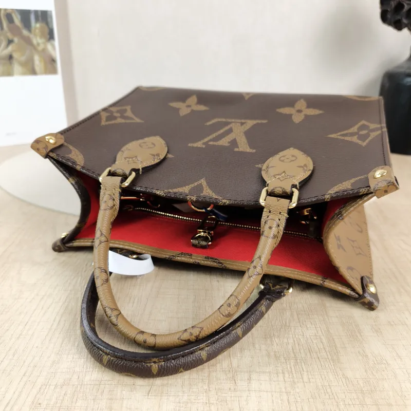 Louis Vuitton Shoulder Bag Onthego Monogram PVC Small25 × 11.5 × 19 cm — detail view 7 of 12