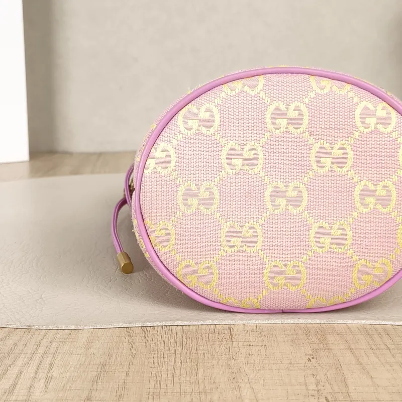 GUCCI Crossbody Bag GG Marmont Marmont Bucket Bag Canvas Calfskin mini14 × 13 × 17 cm — detail view 13 of 13