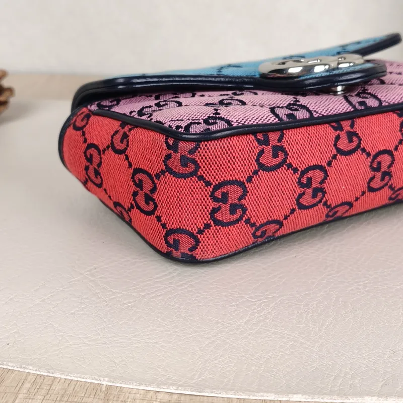 GUCCI Crossbody Bag GG Marmont Mini Marmont Mini Canvasmini16.5 × 4.5 × 9.5 cm — detail view 10 of 11