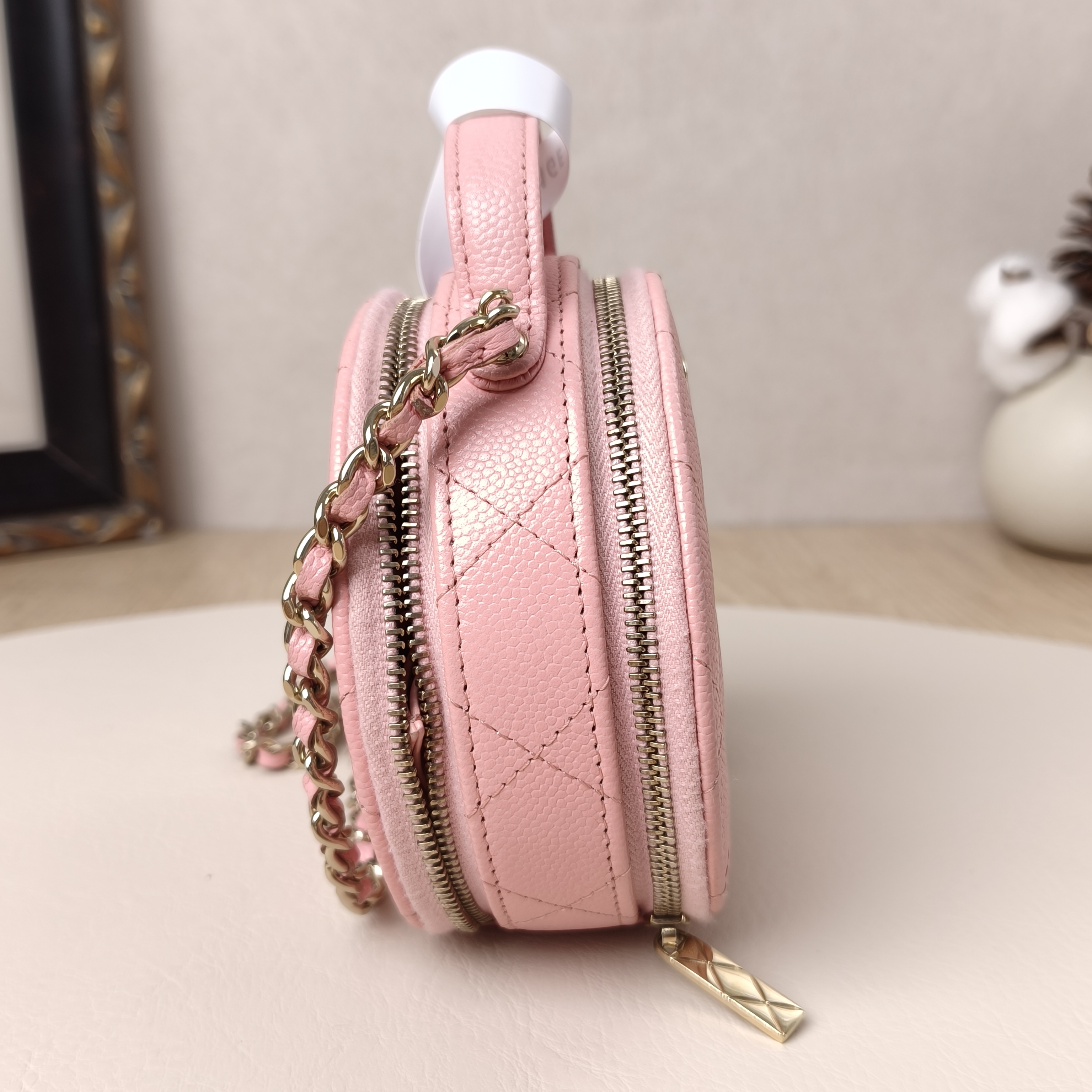 Chanel Crossbody Bag Crossbody Bag Pink Calfskin One Size12 × 5 × 12 cm — cover view 8 of 10