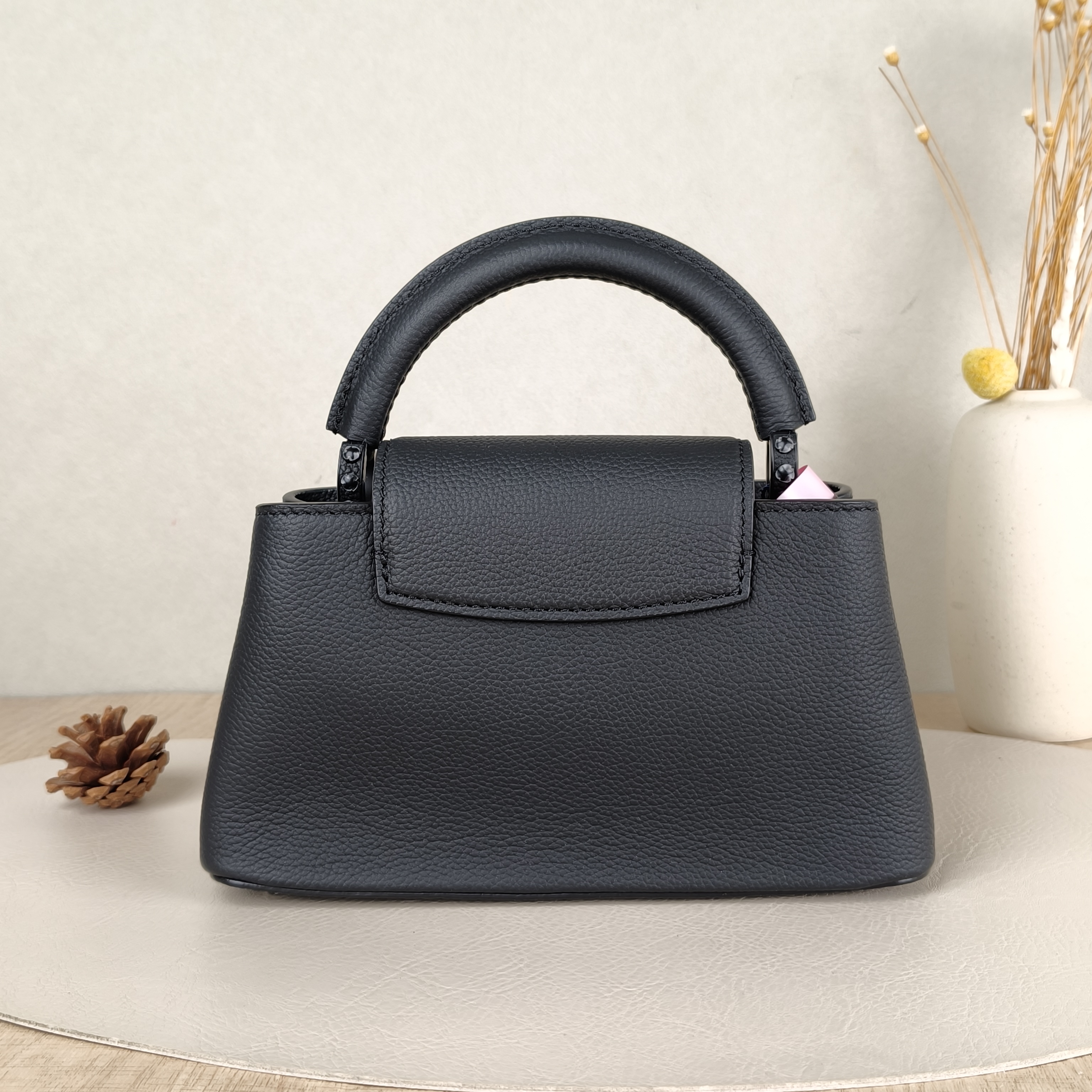 Louis Vuitton Crossbody Bag Capucines East West Black Calfskinmini22 × 8 × 12 cm — cover view 2 of 5