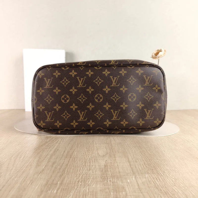 Louis Vuitton Shoulder Bag Neverfull Monogram PVC Medium 31 × 14 × 28 cm — cover view 2 of 4
