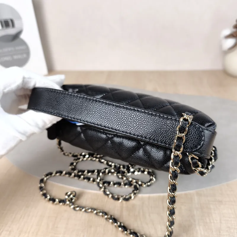 Chanel Crossbody Bag25c Vanity Case Bag Black Grained Calfskin15.5 × 6 × 12 cm — detail view 9 of 16