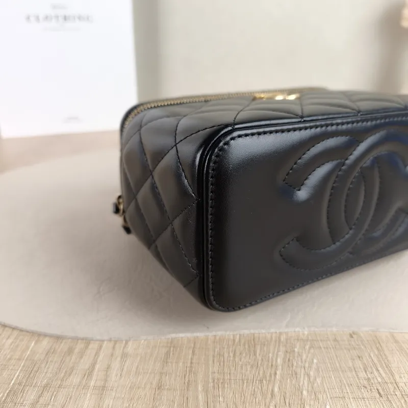 Chanel Crossbody Bag Edition Woven Black Calfskin Mini 16 × 8 × 9.5 cm — detail view 7 of 12