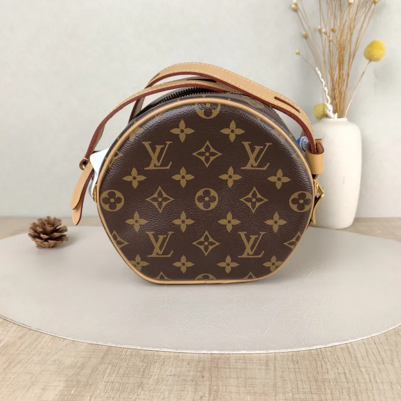 Louis Vuitton Crossbody Bag BOITE CHAPEAU SOUPLE Monogram PVC Small 17 × 8 × 17 cm