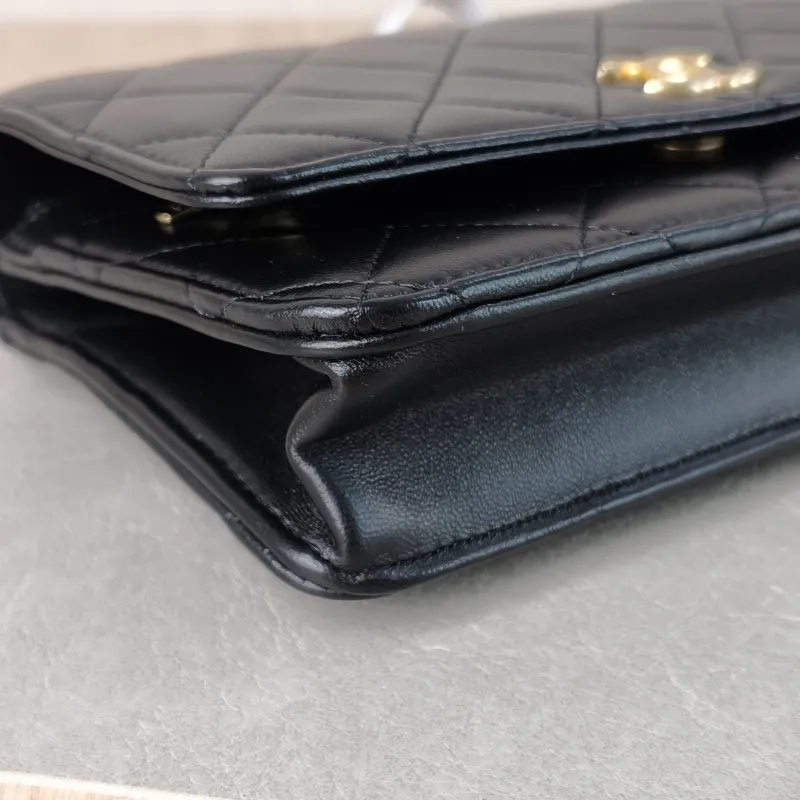 Chanel Crossbody Bag woc Black Lambskin Mini 19.2 × 3.5 × 12.3 cm — detail view 9 of 12