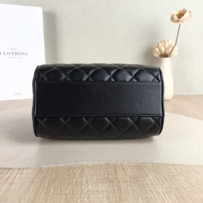 Chanel Crossbody Bag Bowling Bag soblack Black Lambskin One Size 18.5 × 11 × 11.5 cm — cover view 3 of 5