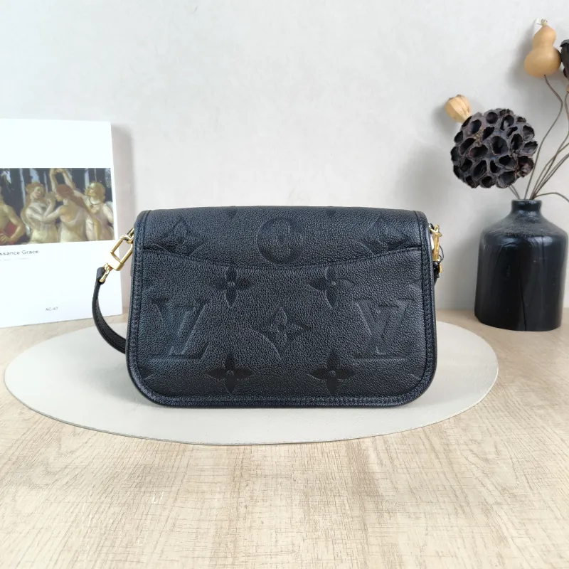 Louis Vuitton Crossbody Bag Diane Baguette Bag Black Empreinte Embossed Calfskin Small24 × 9 × 15 cm — cover view 2 of 5