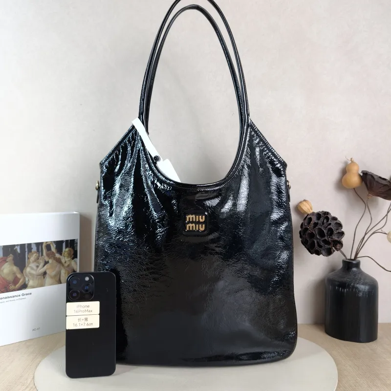 Miumiu Shoulder Bag IVY Tote Shopping Tote Black Patent Leather Medium 35*40 — cover view 2 of 5
