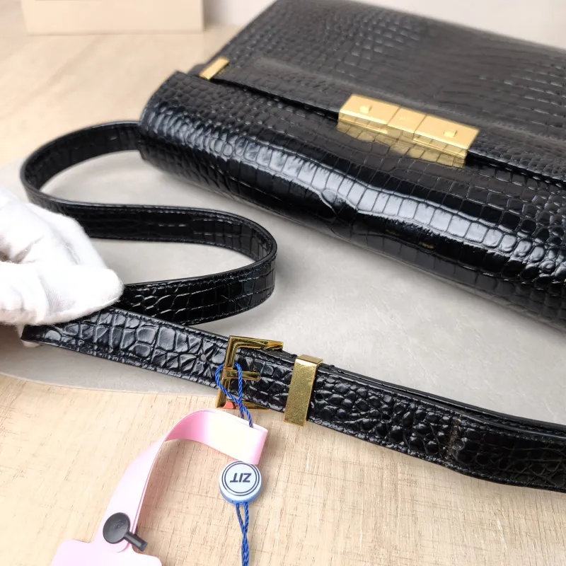 SAINT LAURENT Shoulder Bag MANHATTAN Black Calfskin Medium 29 × 7.5 × 20 cm — detail view 1 of 13