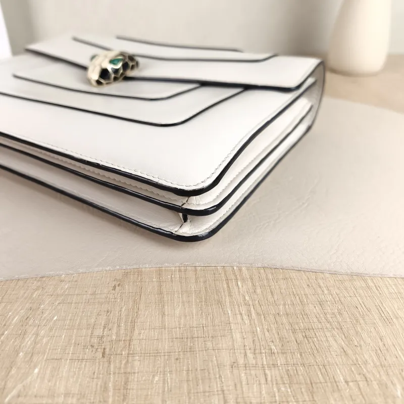 Bvlgari Shoulder Bag Serpenti Forever Collection Crossbody Bag White Calfskin 27.5 × 7.5 × 19 cm — detail view 12 of 12